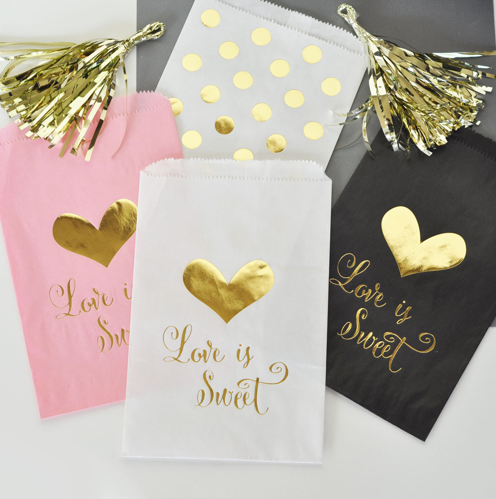 Custom Kraft Paper Bags Love Is Sweet Calligraphy Wedding Candy Buffet Treat Bags Personalized Favor Bags in Black and Red 0122