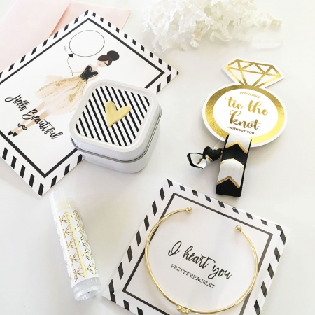 Pretty wedding gifts discount